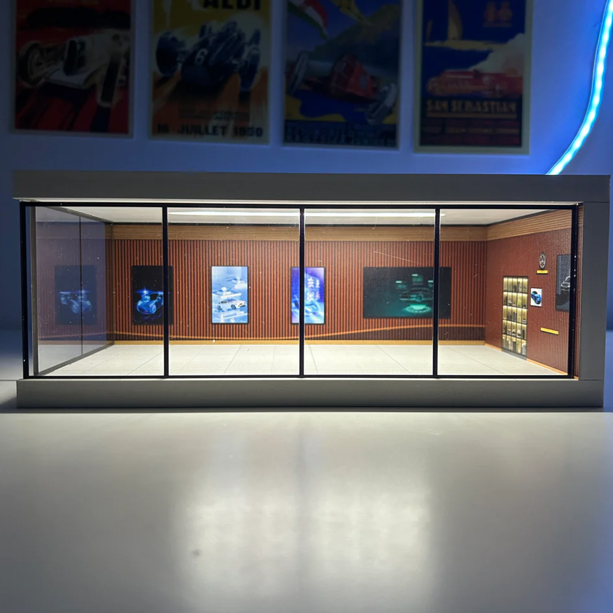 Premium Collectors’ Diorama